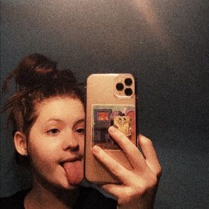 Meet your Posher, Camille